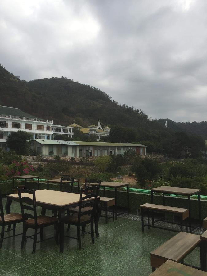 Khach San Thuy Young Hotell Vung Tau Exteriör bild