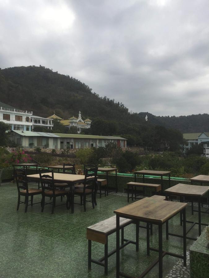Khach San Thuy Young Hotell Vung Tau Exteriör bild