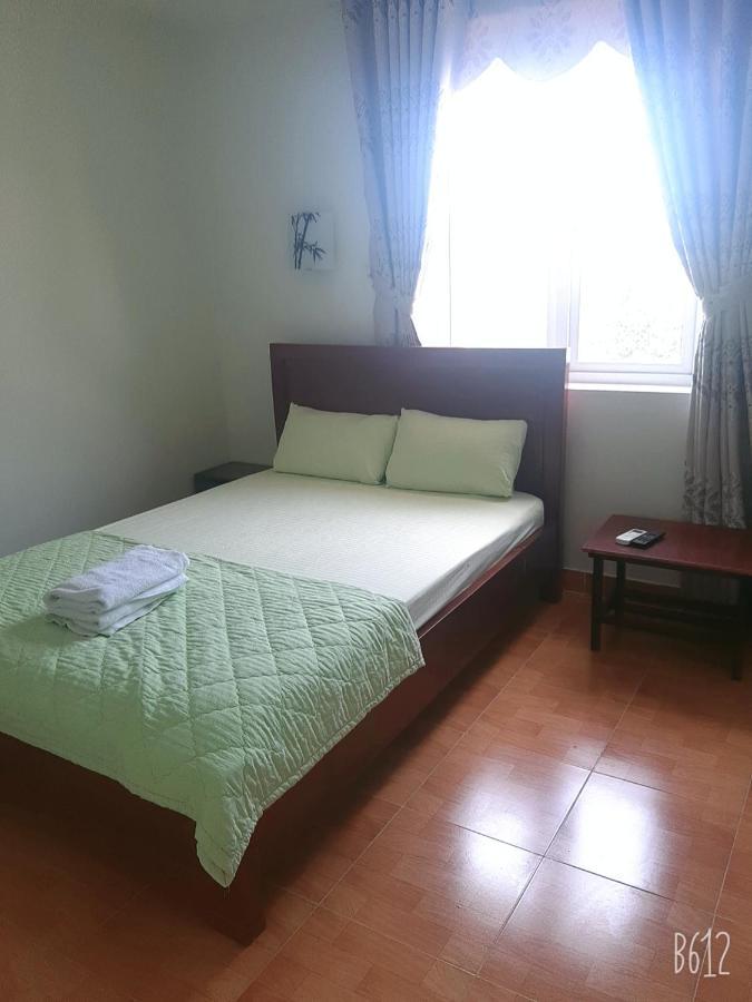 Khach San Thuy Young Hotell Vung Tau Exteriör bild